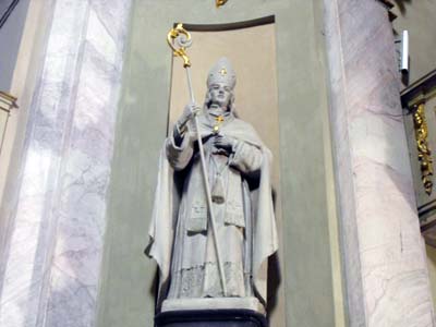 Die Kirche San Vincenzo in Cernobbio am Comer See