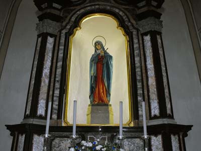 Die Kirche San Vincenzo in Cernobbio am Comer See