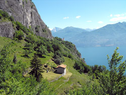 Aufstieg zum Sasso San Martino (510 m) - Griante | Von Griante zur Kirche und zum Felsen San Martino