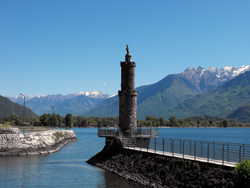 Der Leuchtturm von Gera Lario