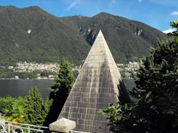 Joseph Frank Pyramide - Laglio