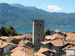 Der Maggiana-Turm in Mandello Lario