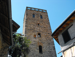 Der Maggiana-Turm in Mandello Lario