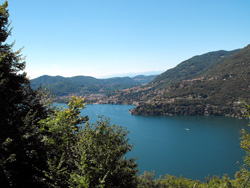 Weg Torno - Montepiatto (500 m) | Rundweg von Torno zum Pendula Stein