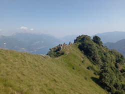 Der Panoramaweg (1425 m) - Pizzo Coppa | Wanderung von Breglia zum Monte Grona