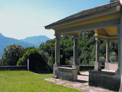Kirche San Gottardo (390 m) – Dongo | Rundweg von Dongo zum Sasso di Musso