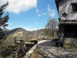 Grat-Wanderung im Lariano-Dreieck | Hütte Riella (1270 m.)