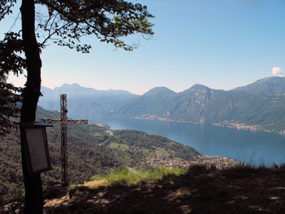 Sentiero del Viandante - 2. Etappe (Obere Variante) | Brentalone-Kreuz (650 m) - Lierna